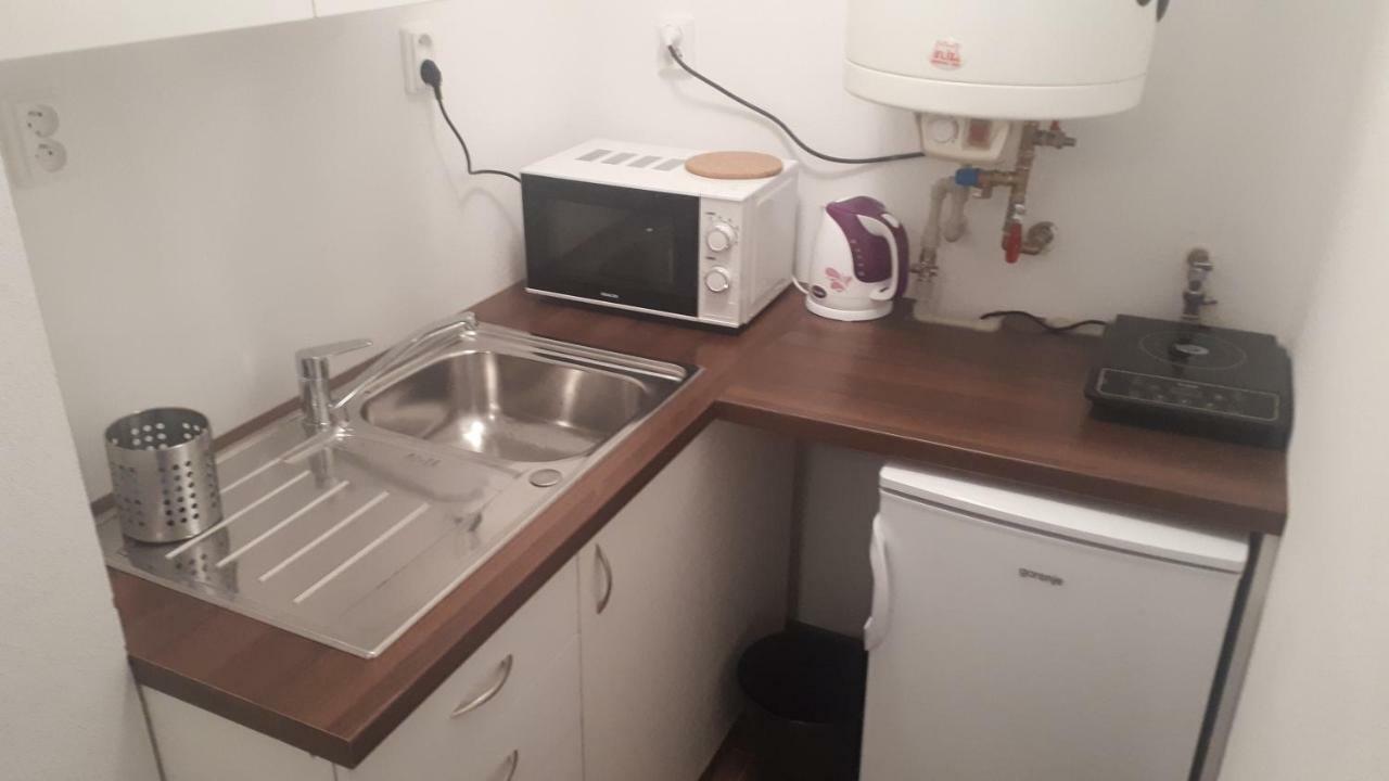 Apartman - Sukromie V Meste Bratislava Buitenkant foto