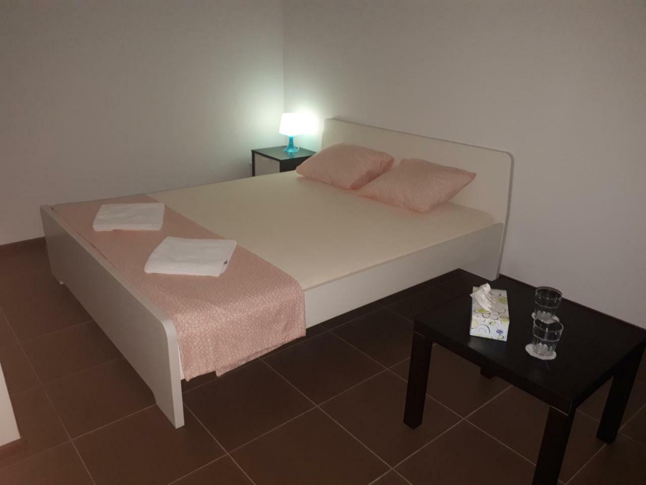 Apartman - Sukromie V Meste Bratislava Buitenkant foto