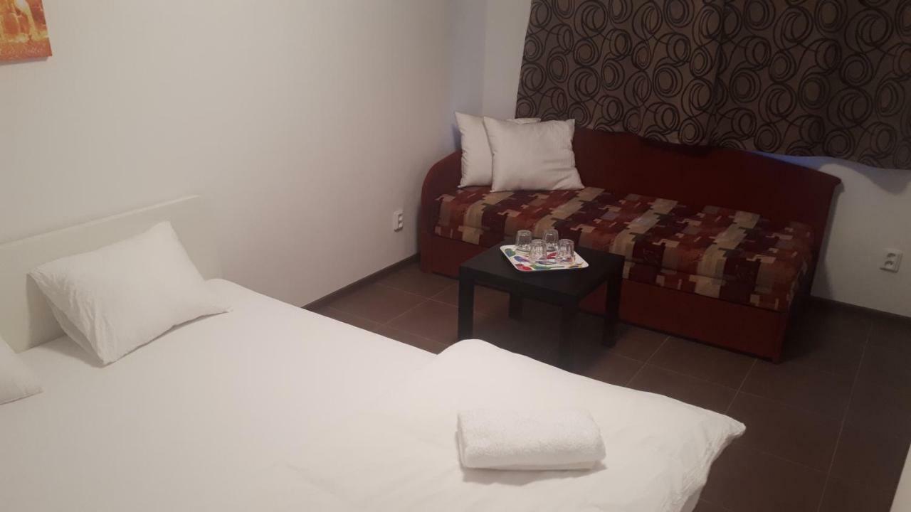 Apartman - Sukromie V Meste Bratislava Buitenkant foto